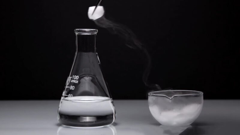 Dry Ice Sublimating